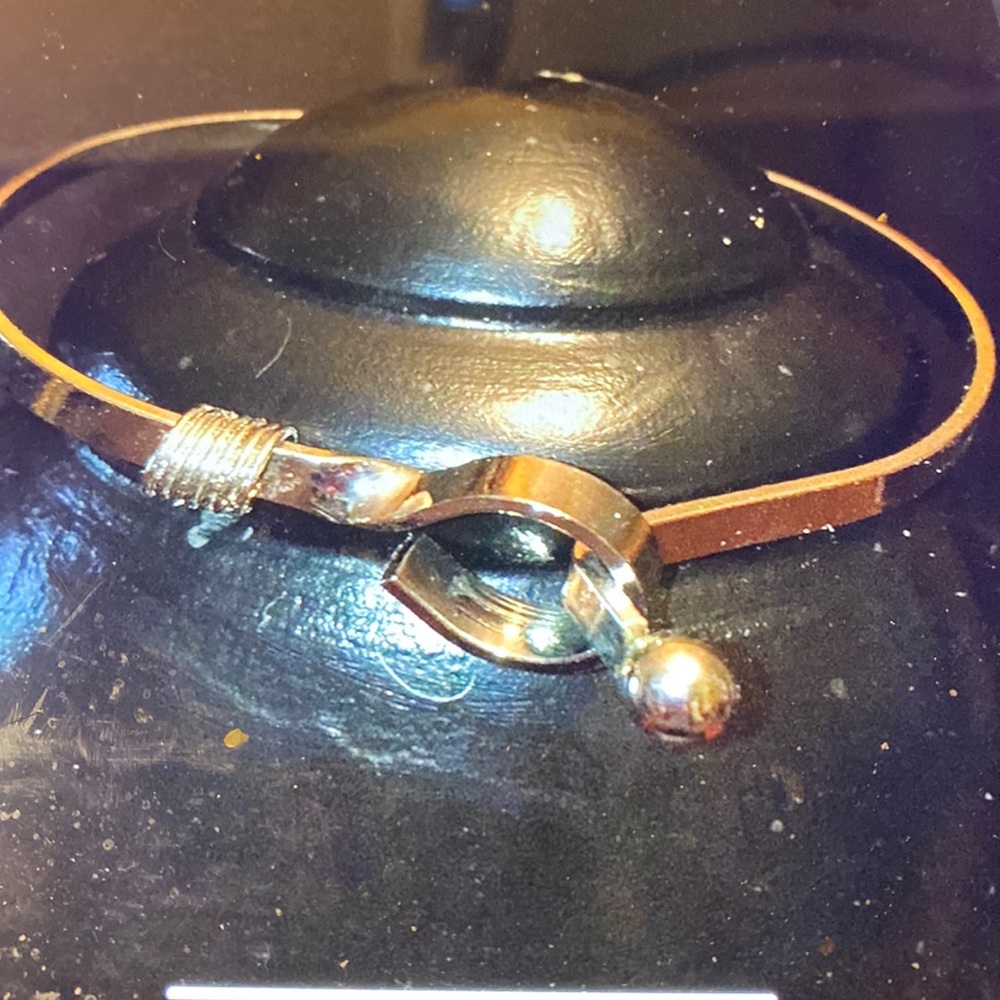 HP vintage silver hook ball